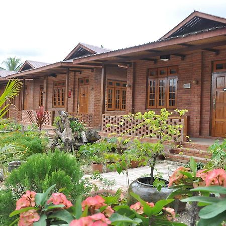 Trinity Family Inn Nyaungshwe Township Exterior photo