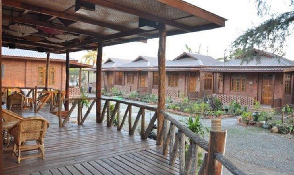 Trinity Family Inn Nyaungshwe Township Exterior photo