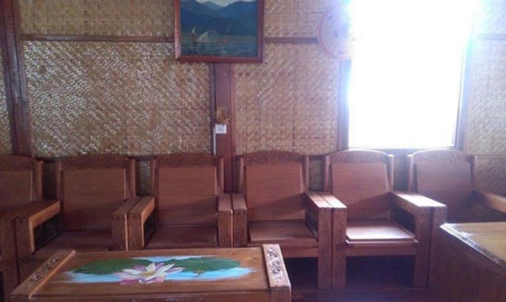 Trinity Family Inn Nyaungshwe Township Exterior photo