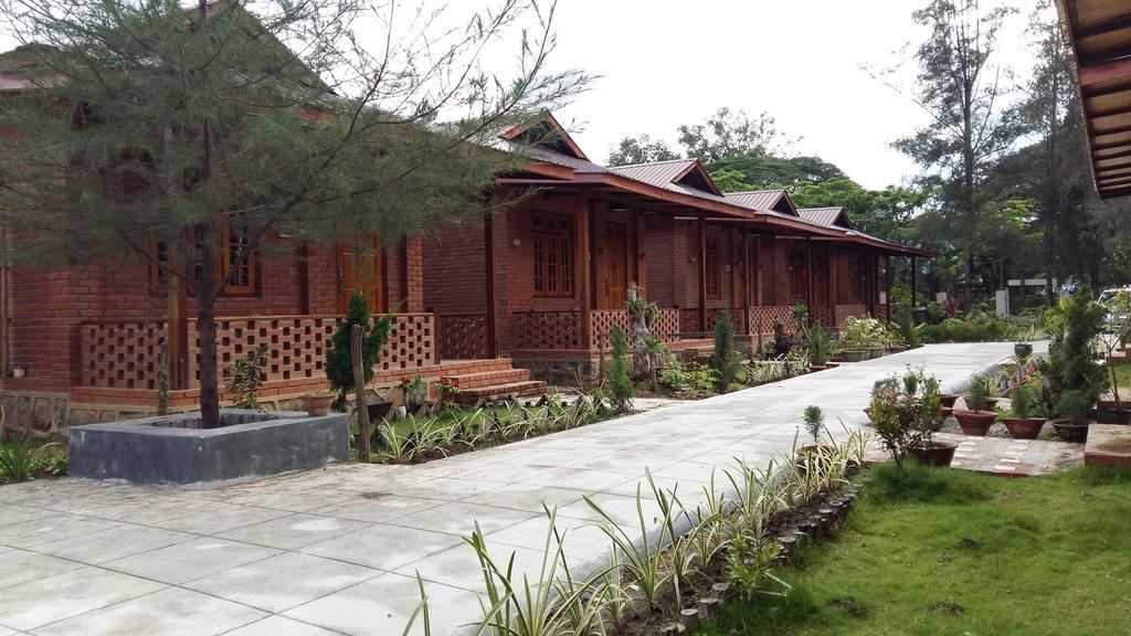 Trinity Family Inn Nyaungshwe Township Exterior photo