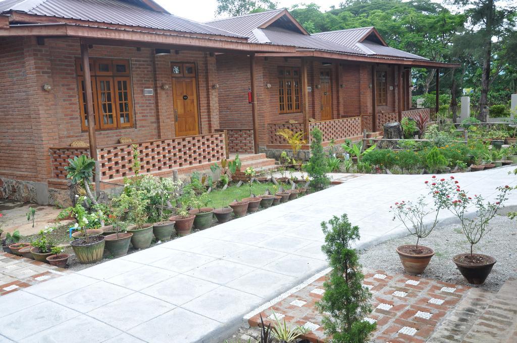 Trinity Family Inn Nyaungshwe Township Exterior photo