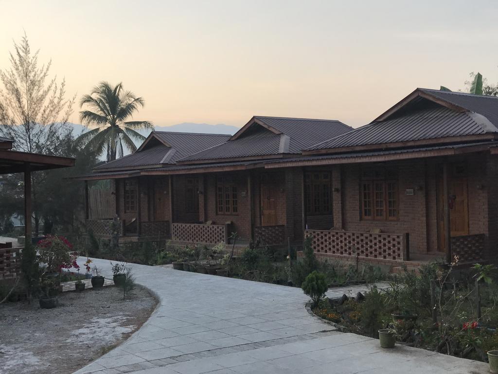 Trinity Family Inn Nyaungshwe Township Exterior photo