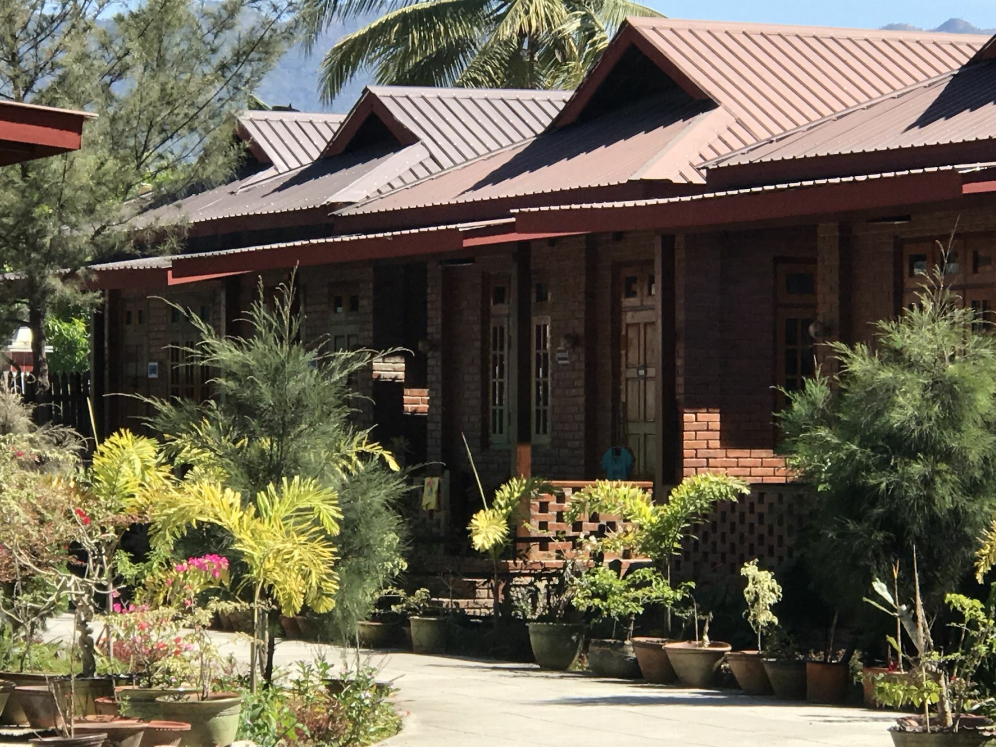 Trinity Family Inn Nyaungshwe Township Exterior photo