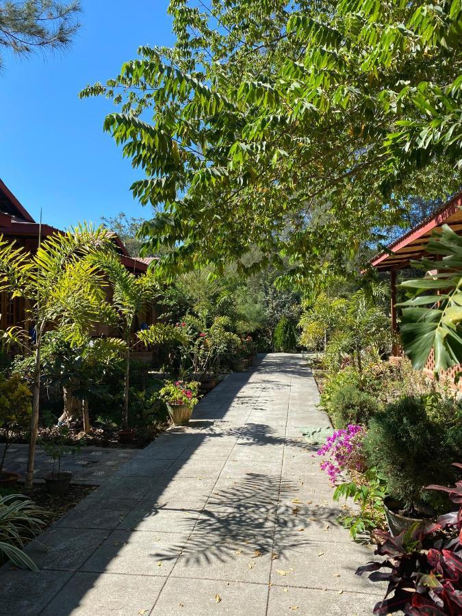 Trinity Family Inn Nyaungshwe Township Exterior photo