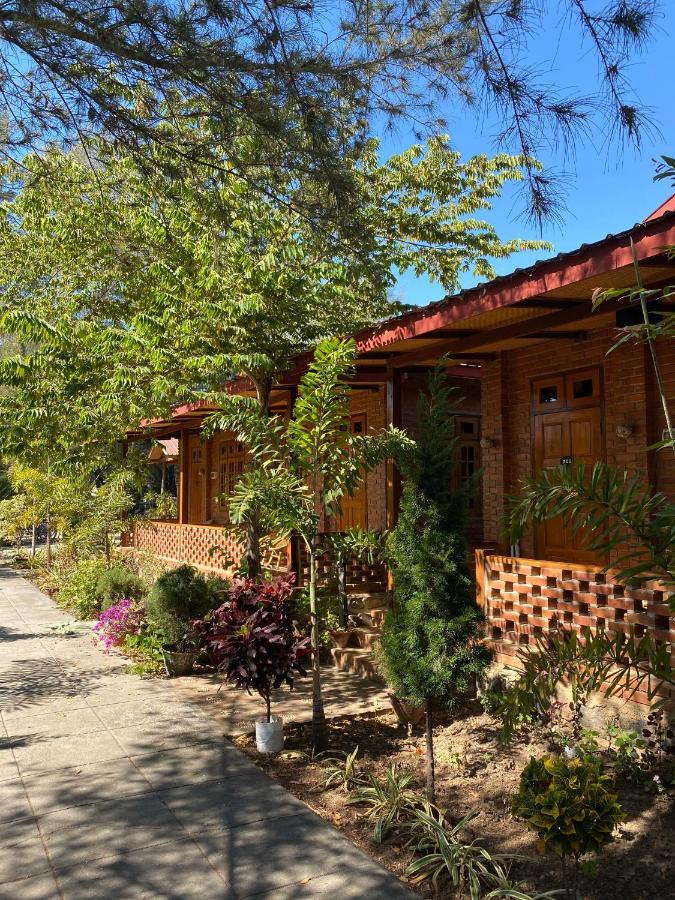 Trinity Family Inn Nyaungshwe Township Exterior photo