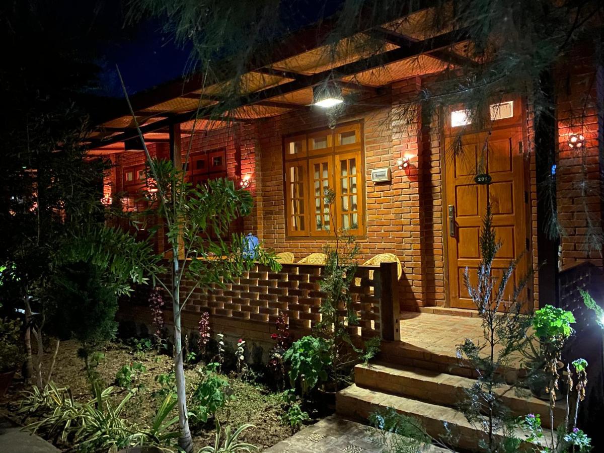 Trinity Family Inn Nyaungshwe Township Exterior photo